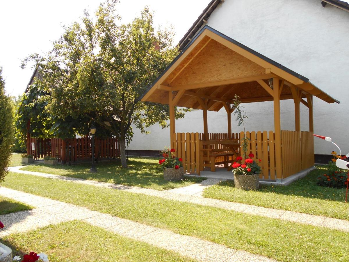 Arpad Panzio Bed and Breakfast Győr Eksteriør billede